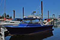 We stopped for a few minutes at Schooner Cove, but there was not much going on so we continued on to Nanaimo.